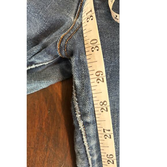 Levis' Jeans Women's 16 Mid Rise Skinny Faded Stretch 32" Waist  30" Inseam - Picture 4 of 5